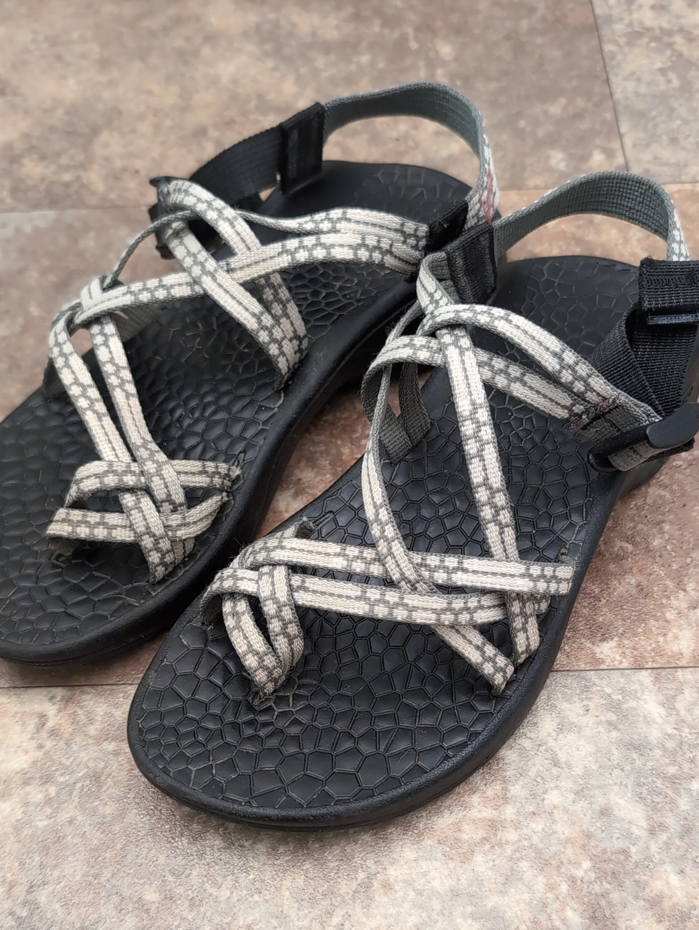 Chaco Women's Outdoor Strappy Sandals - Black with Gray Woven Straps Size 7